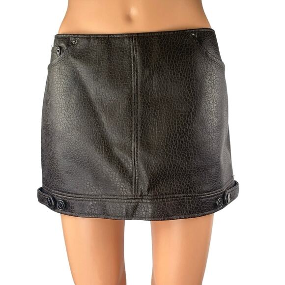 H&M Dark Brown Faux Leather Vegan Back Zip Pebbled Textured Mini Skirt Size 4 - Picture 1 of 5